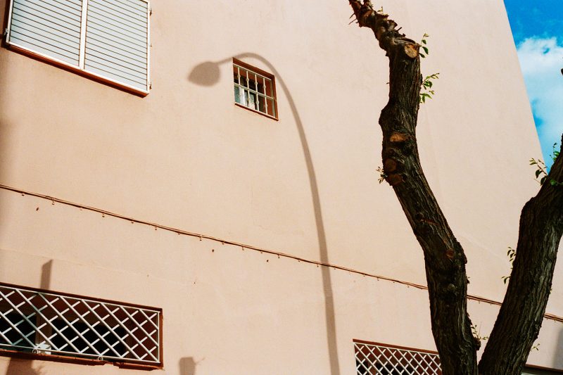 La Linea, April 2009