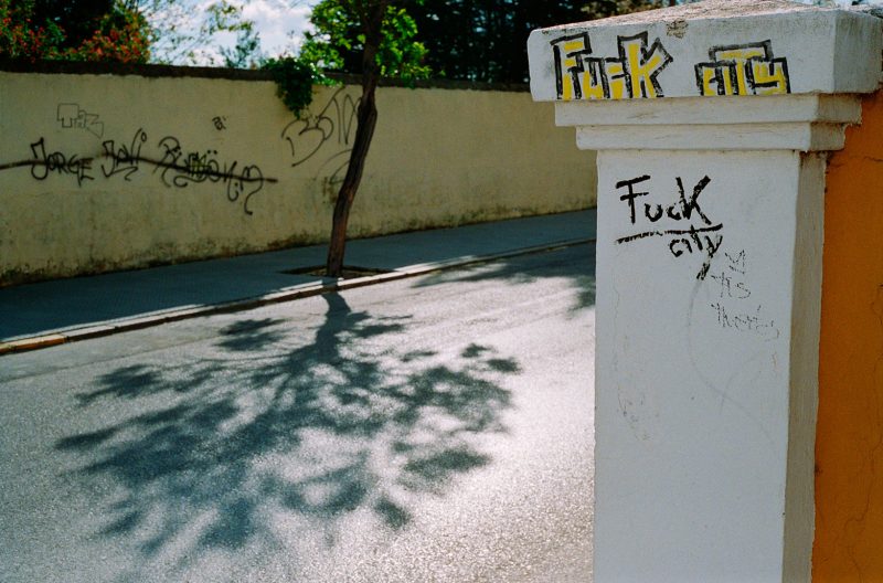 La Linea, April 2009